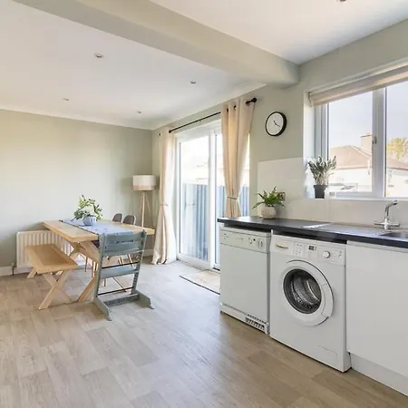 Guestready - Cozy Retreat In A Quiet Neighborhood 招待所 3*