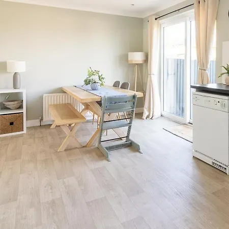 Guestready - Cozy Retreat In A Quiet Neighborhood 招待所 3*