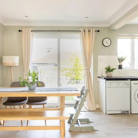 Guestready - Cozy Retreat In A Quiet Neighborhood 招待所 3*